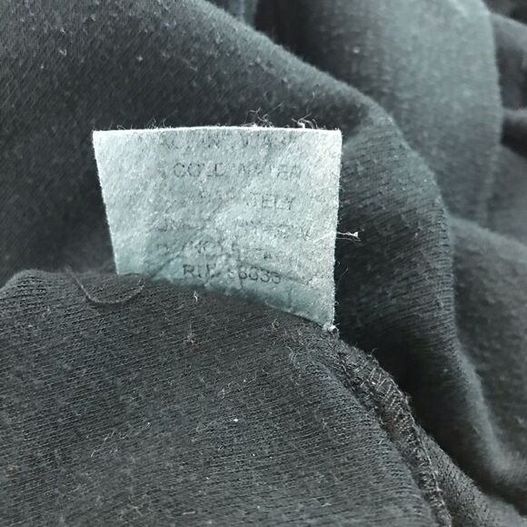 V-neck shark bite knit top - Picture 5 of 9